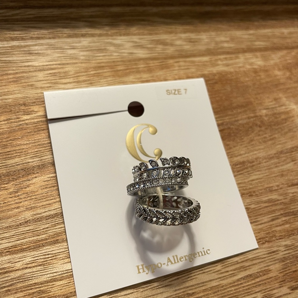 Elegant Silver Ring Stack with Sparkling Crystals